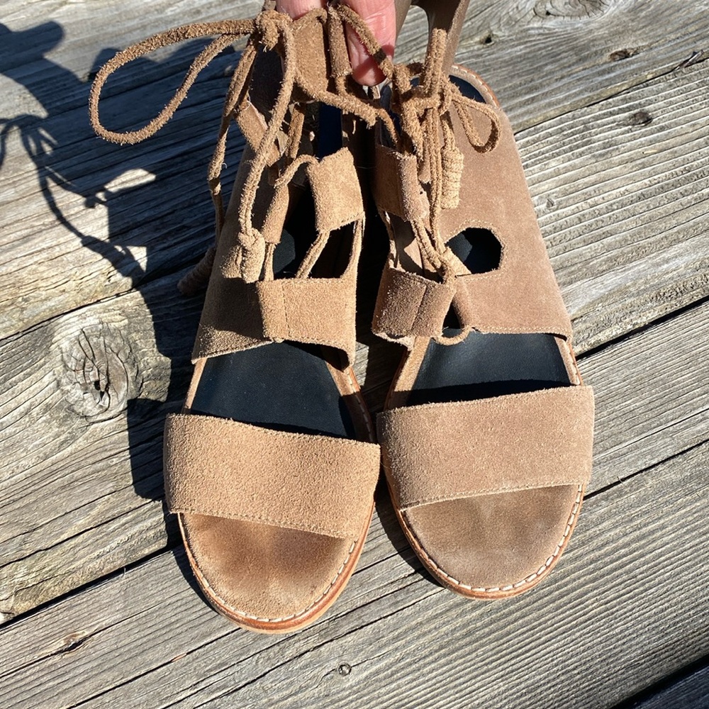 Suede tan lace up sandal low heel, size 8